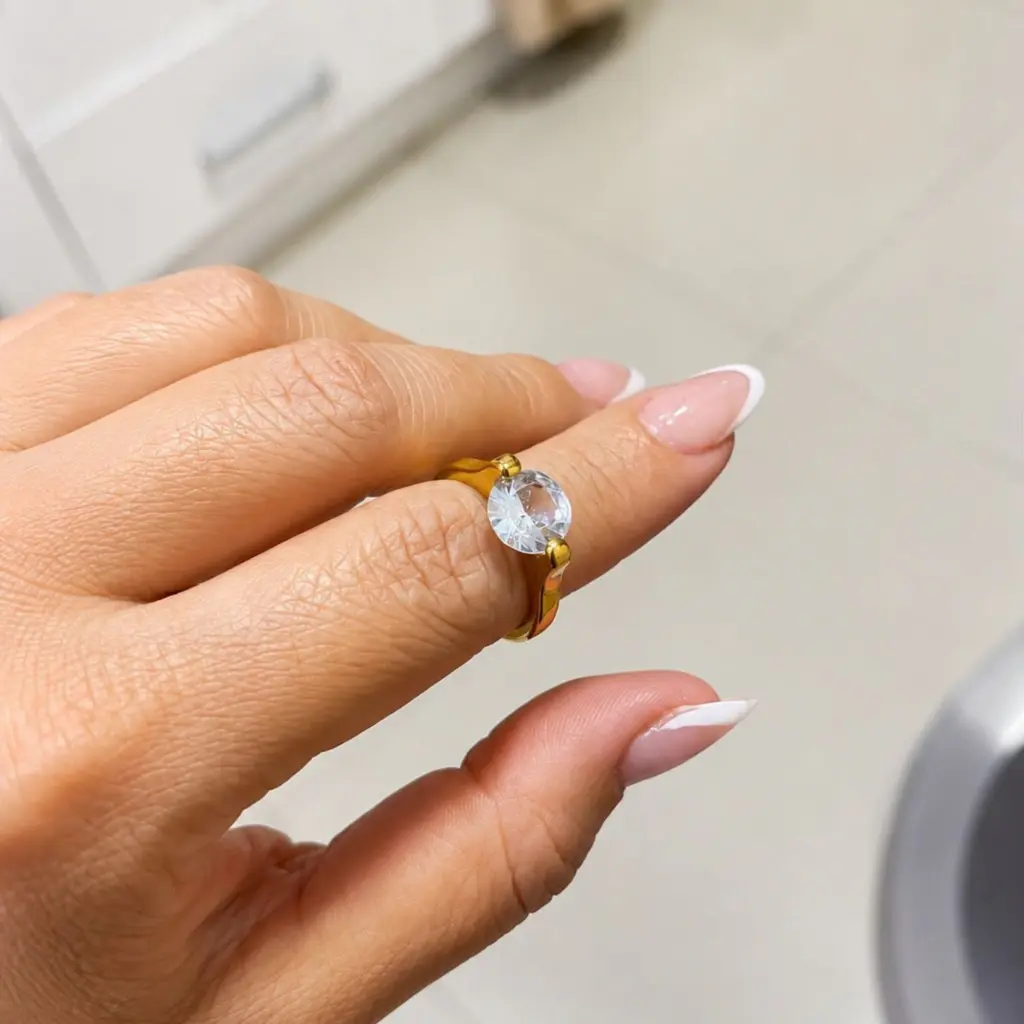 Anel Dourado Com Pedra de Zircônia Aço Inoxidável
