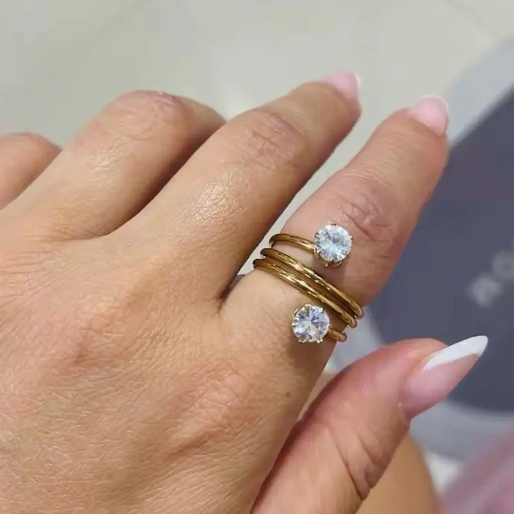 Anel Dourado Duplo Com Zircônias