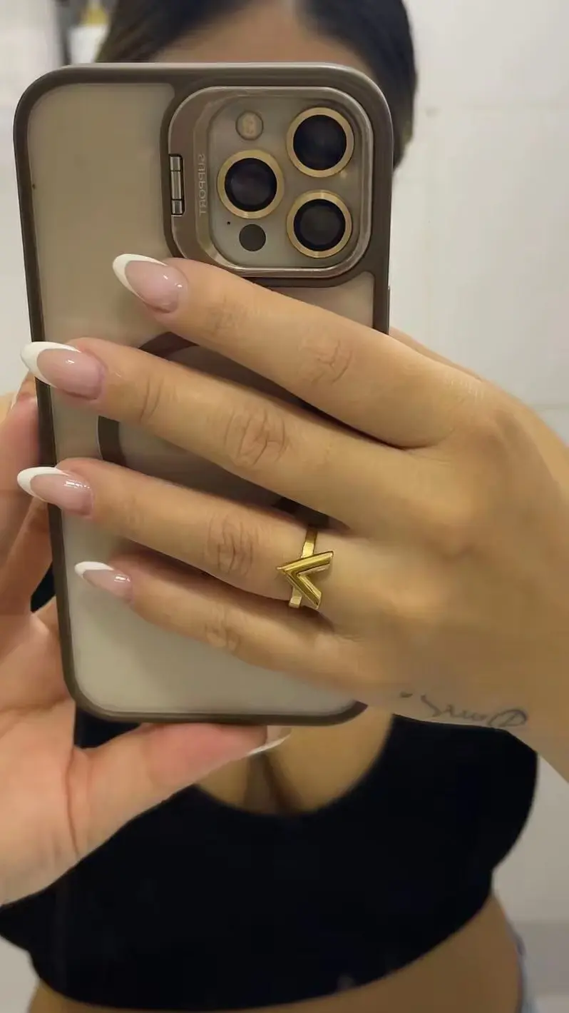 Anel V Minimalista Dourado