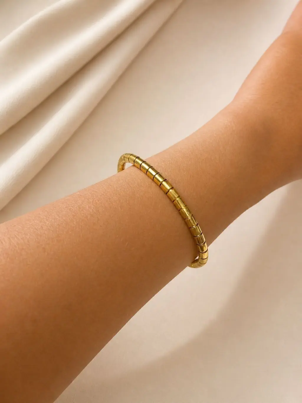 Bracelete Tubular Dourado