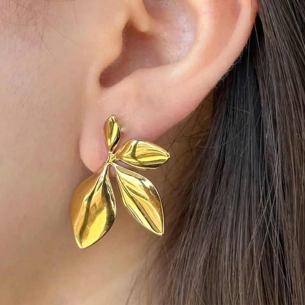 Brinco Flor Dourado